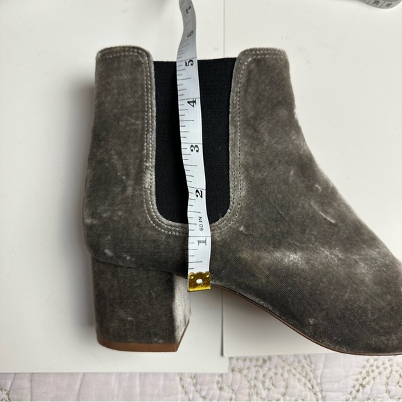 Madewell gray velvet heeled ankle boots sz 9.5 - Picture 10 of 11